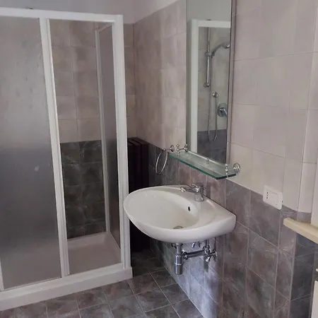 Pentalocale Con E Piscina Incluse - Taunus Vacanze Cod 433 Numana